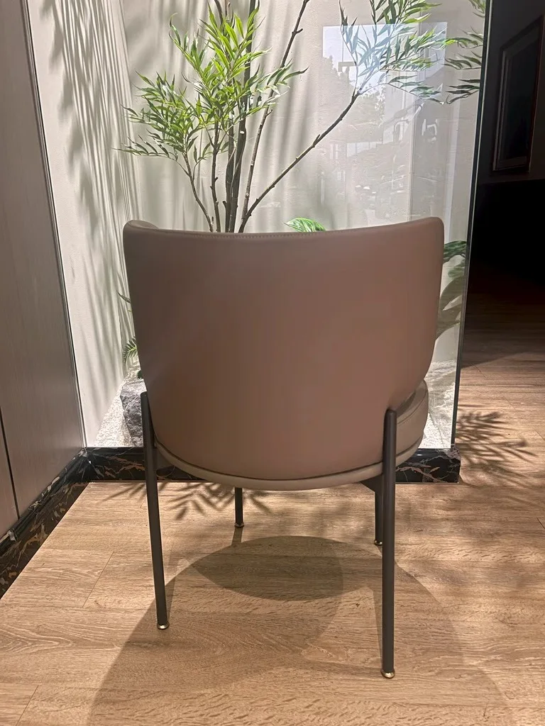 Showroom sample of model 22205, back view